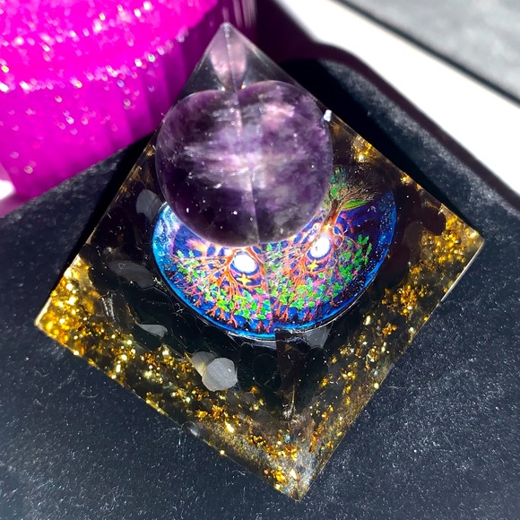 New Orgonite Resin Encased Amethyst Sphere TreeofLife Gold Leaf Crystal Pyramid - Picture 5 of 16